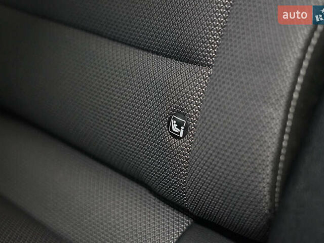 Киа Niro 2021 в Киеве на Automoto.ua Белый Киа Niro, объемом двигателя 0 л и пробегом 52 тыс. км за 18200 $, фото 23 на Automoto.ua