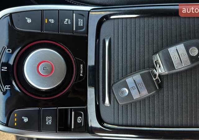 Белый Киа Niro, объемом двигателя 0 л и пробегом 140 тыс. км за 17800 $, фото 41 на Automoto.ua