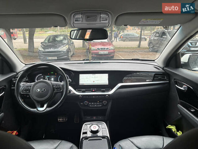 Білий Кіа Niro, об'ємом двигуна 0 л та пробігом 52 тис. км за 20500 $, фото 37 на Automoto.ua