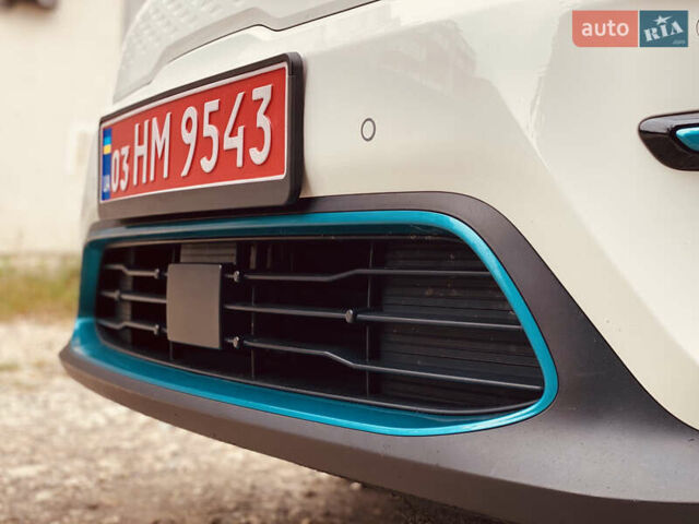 Белый Киа Niro, объемом двигателя 0 л и пробегом 164 тыс. км за 17750 $, фото 10 на Automoto.ua