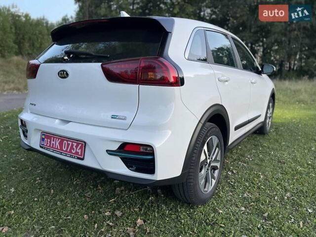 Белый Киа Niro, объемом двигателя 0 л и пробегом 95 тыс. км за 16500 $, фото 14 на Automoto.ua