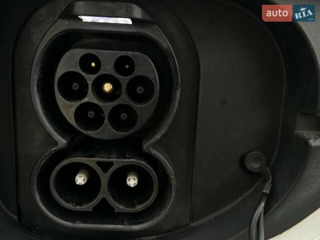 Белый Киа Niro, объемом двигателя 0 л и пробегом 62 тыс. км за 23500 $, фото 18 на Automoto.ua