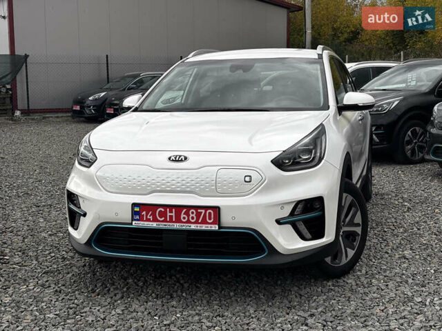 Белый Киа Niro, объемом двигателя 0 л и пробегом 48 тыс. км за 24350 $, фото 3 на Automoto.ua