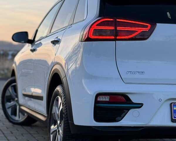 Белый Киа Niro, объемом двигателя 0 л и пробегом 18 тыс. км за 21999 $, фото 28 на Automoto.ua