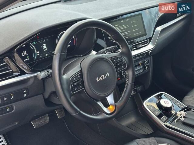 Белый Киа Niro, объемом двигателя 0 л и пробегом 72 тыс. км за 23600 $, фото 28 на Automoto.ua