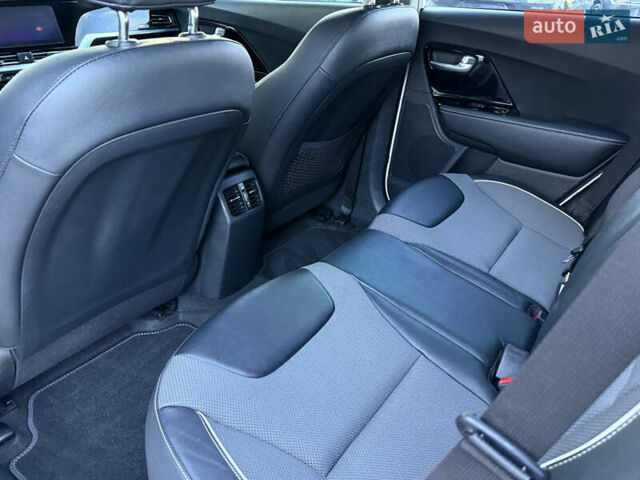 Белый Киа Niro, объемом двигателя 0 л и пробегом 80 тыс. км за 17800 $, фото 60 на Automoto.ua