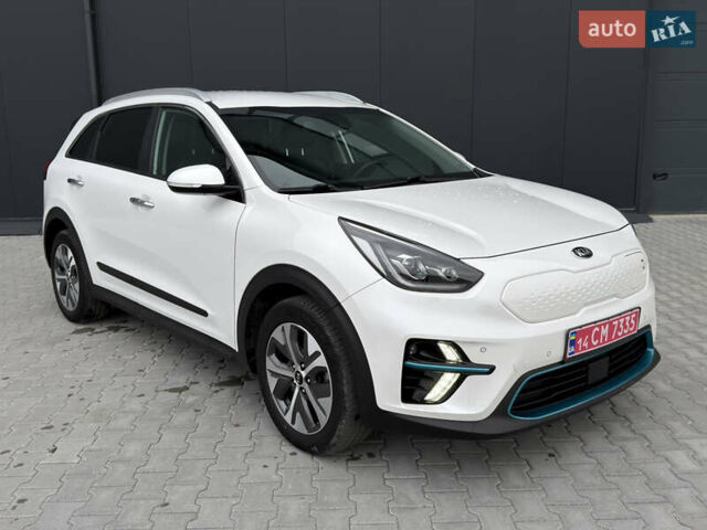 Белый Киа Niro, объемом двигателя 0 л и пробегом 39 тыс. км за 23400 $, фото 50 на Automoto.ua