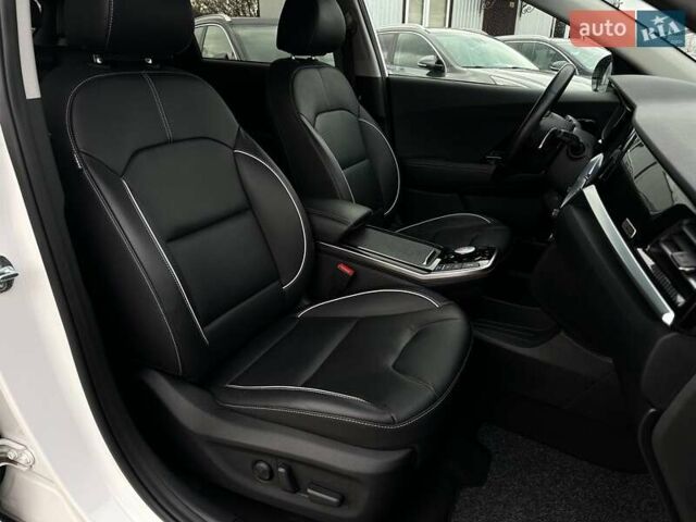 Білий Кіа Niro, об'ємом двигуна 0 л та пробігом 35 тис. км за 24400 $, фото 100 на Automoto.ua