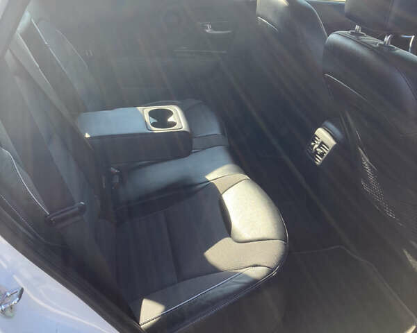 Білий Кіа Niro, об'ємом двигуна 0 л та пробігом 147 тис. км за 18200 $, фото 22 на Automoto.ua