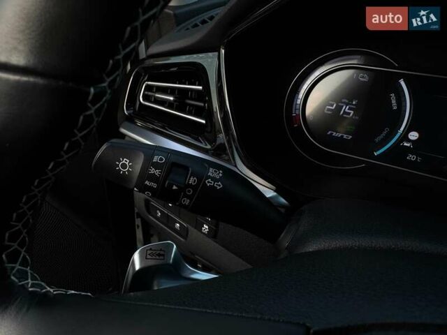 Білий Кіа Niro, об'ємом двигуна 0 л та пробігом 59 тис. км за 23800 $, фото 34 на Automoto.ua