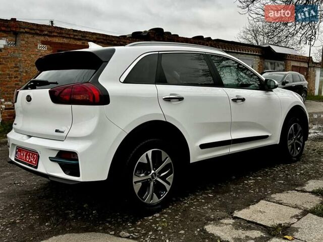 Белый Киа Niro, объемом двигателя 0 л и пробегом 160 тыс. км за 19400 $, фото 14 на Automoto.ua