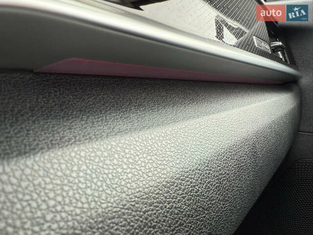 Белый Киа Niro, объемом двигателя 0 л и пробегом 54 тыс. км за 24700 $, фото 69 на Automoto.ua