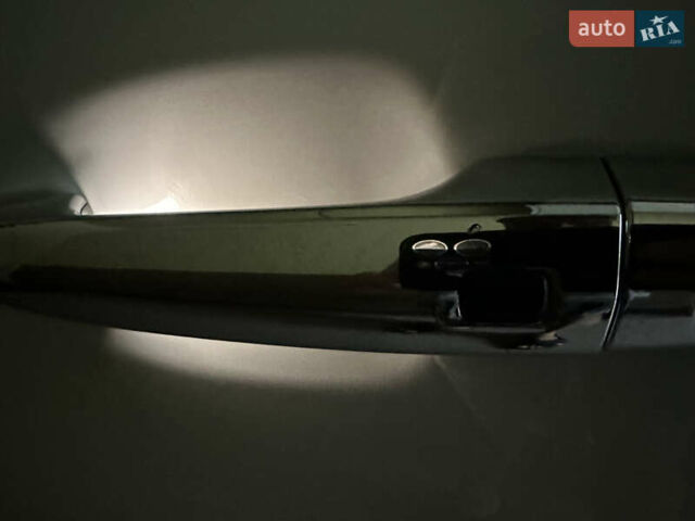 Белый Киа Niro, объемом двигателя 0 л и пробегом 122 тыс. км за 17999 $, фото 56 на Automoto.ua