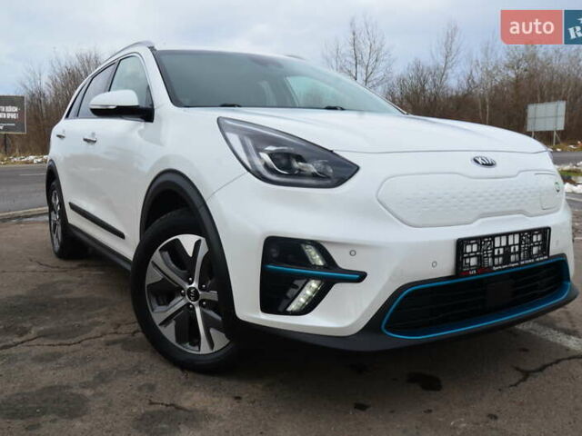 Белый Киа Niro, объемом двигателя 0 л и пробегом 73 тыс. км за 19548 $, фото 18 на Automoto.ua