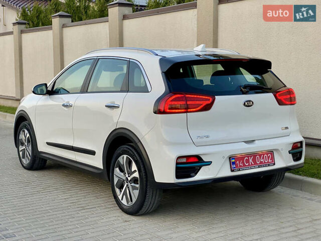 Білий Кіа Niro, об'ємом двигуна 0 л та пробігом 68 тис. км за 20750 $, фото 11 на Automoto.ua