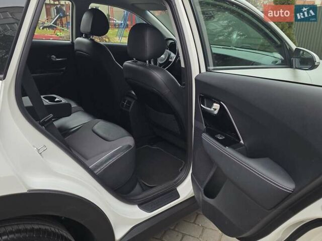 Белый Киа Niro, объемом двигателя 0 л и пробегом 149 тыс. км за 17499 $, фото 32 на Automoto.ua