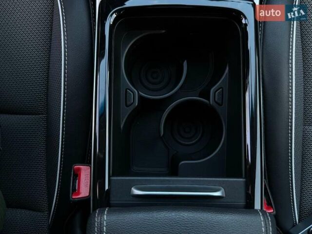 Білий Кіа Niro, об'ємом двигуна 0 л та пробігом 59 тис. км за 23800 $, фото 53 на Automoto.ua