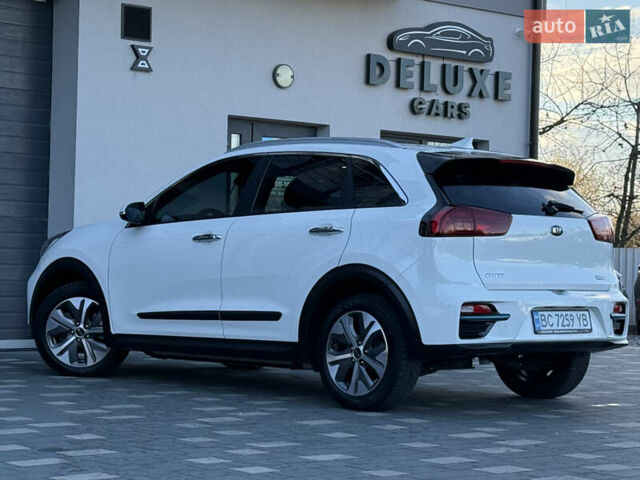 Белый Киа Niro, объемом двигателя 0 л и пробегом 80 тыс. км за 17800 $, фото 26 на Automoto.ua