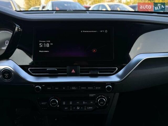 Білий Кіа Niro, об'ємом двигуна 0 л та пробігом 59 тис. км за 23800 $, фото 43 на Automoto.ua
