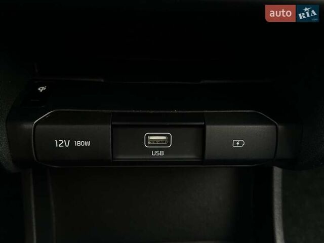 Білий Кіа Niro, об'ємом двигуна 0 л та пробігом 35 тис. км за 24400 $, фото 14 на Automoto.ua