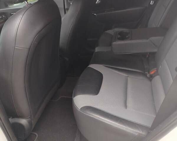 Білий Кіа Niro, об'ємом двигуна 0 л та пробігом 75 тис. км за 19700 $, фото 58 на Automoto.ua