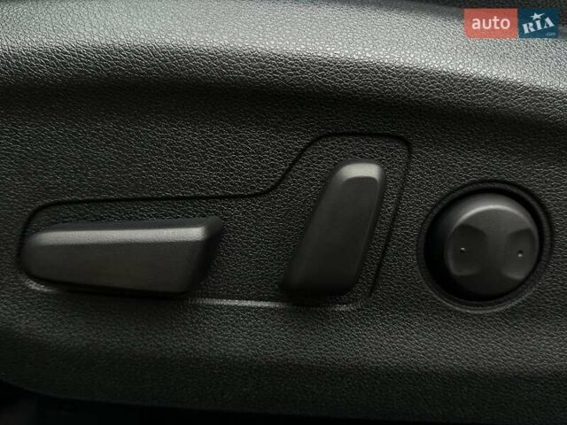 Белый Киа Niro, объемом двигателя 0 л и пробегом 38 тыс. км за 24700 $, фото 2 на Automoto.ua