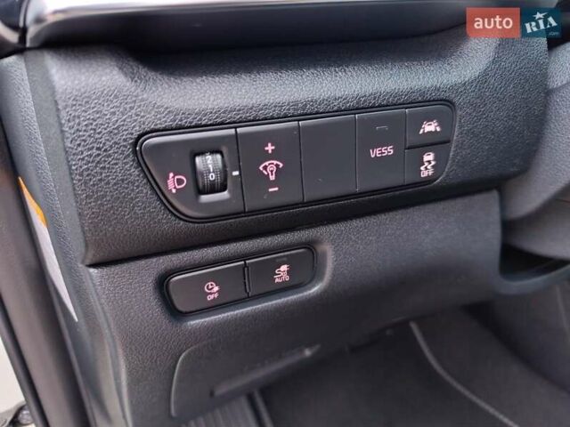 Белый Киа Niro, объемом двигателя 0 л и пробегом 34 тыс. км за 19999 $, фото 46 на Automoto.ua