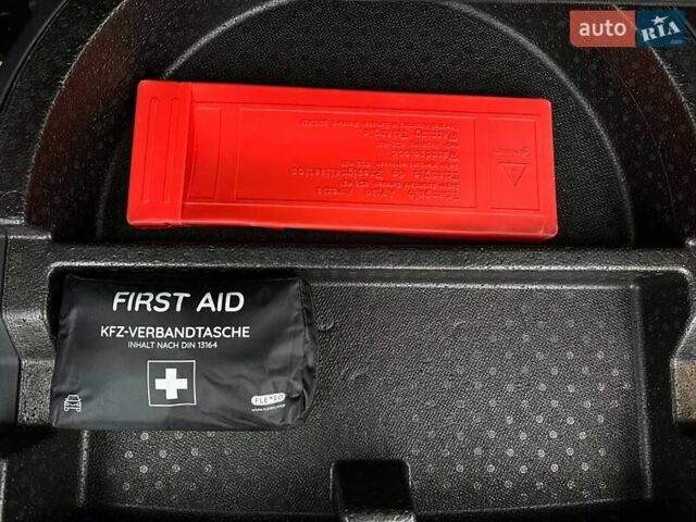 Белый Киа Niro, объемом двигателя 0 л и пробегом 56 тыс. км за 23400 $, фото 73 на Automoto.ua