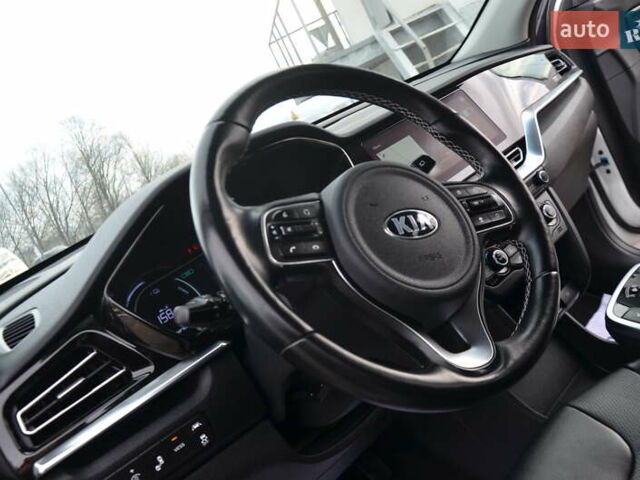 Белый Киа Niro, объемом двигателя 0 л и пробегом 73 тыс. км за 19548 $, фото 35 на Automoto.ua