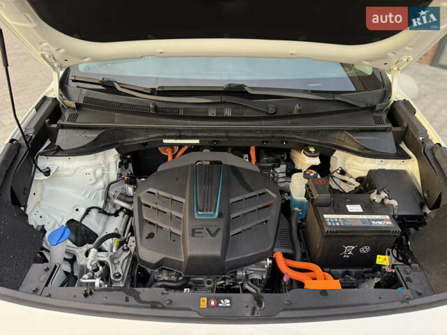 Белый Киа Niro, объемом двигателя 0 л и пробегом 113 тыс. км за 17800 $, фото 34 на Automoto.ua