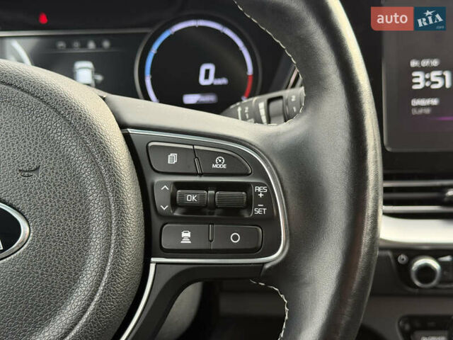 Білий Кіа Niro, об'ємом двигуна 0 л та пробігом 82 тис. км за 23266 $, фото 50 на Automoto.ua