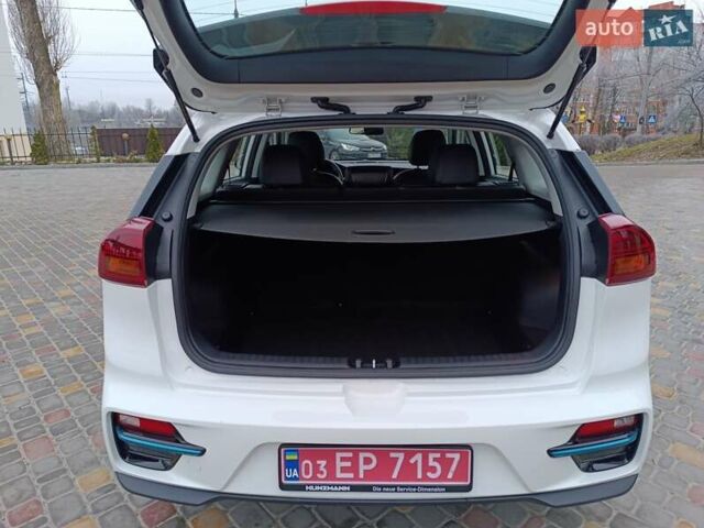 Белый Киа Niro, объемом двигателя 0 л и пробегом 34 тыс. км за 19999 $, фото 55 на Automoto.ua