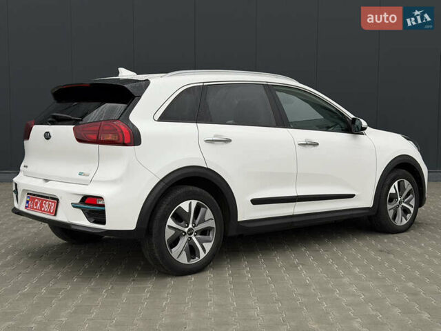 Белый Киа Niro, объемом двигателя 0 л и пробегом 51 тыс. км за 24200 $, фото 91 на Automoto.ua