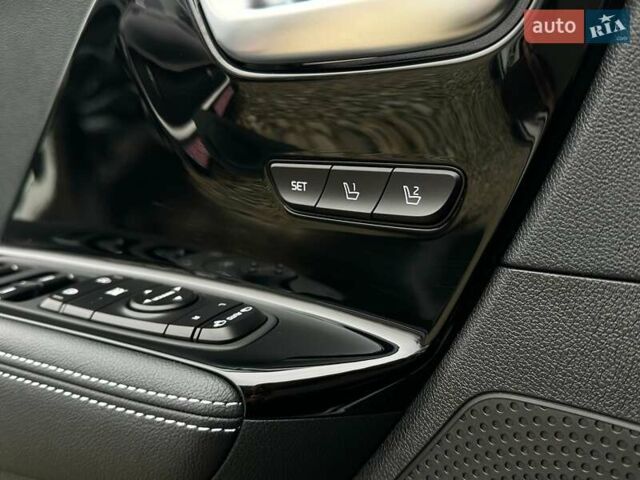 Белый Киа Niro, объемом двигателя 0 л и пробегом 38 тыс. км за 24700 $, фото 4 на Automoto.ua