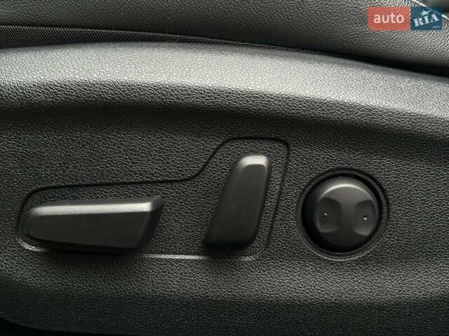 Білий Кіа Niro, об'ємом двигуна 0 л та пробігом 62 тис. км за 24500 $, фото 8 на Automoto.ua