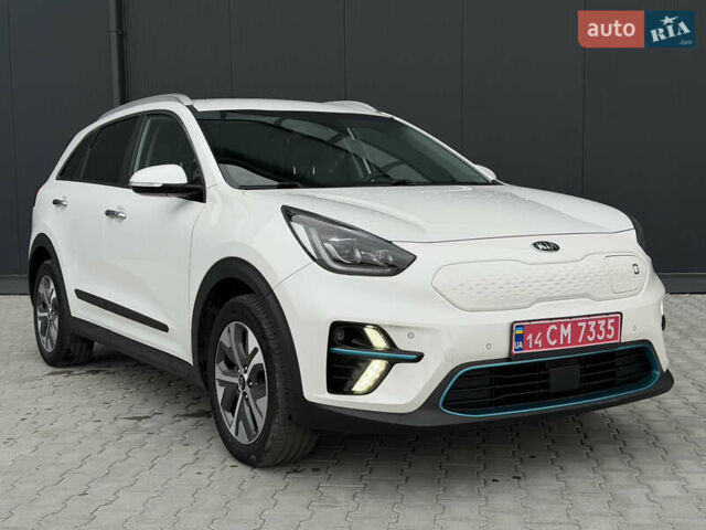 Белый Киа Niro, объемом двигателя 0 л и пробегом 39 тыс. км за 23400 $, фото 51 на Automoto.ua