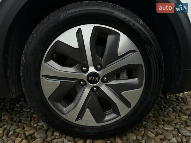 Білий Кіа Niro, об'ємом двигуна 0 л та пробігом 35 тис. км за 24400 $, фото 37 на Automoto.ua