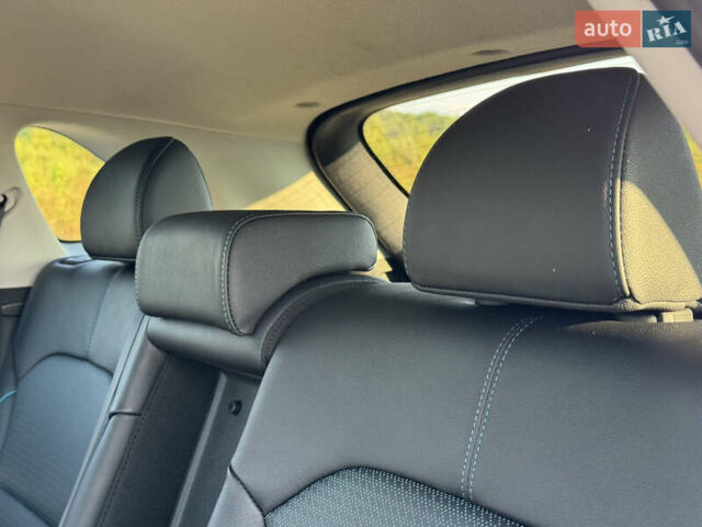 Білий Кіа Niro, об'ємом двигуна 0 л та пробігом 107 тис. км за 20900 $, фото 53 на Automoto.ua