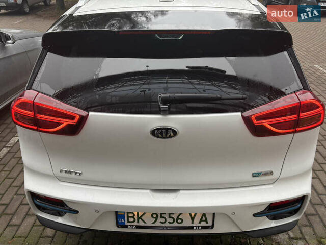 Білий Кіа Niro, об'ємом двигуна 0 л та пробігом 52 тис. км за 20500 $, фото 33 на Automoto.ua