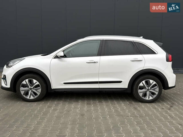 Белый Киа Niro, объемом двигателя 0 л и пробегом 51 тыс. км за 24200 $, фото 80 на Automoto.ua