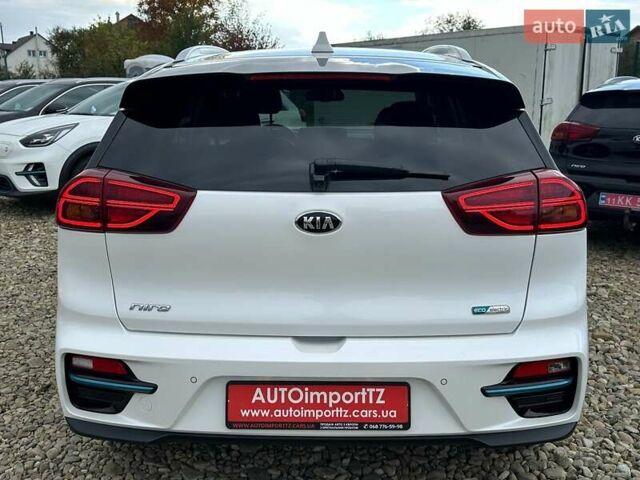 Білий Кіа Niro, об'ємом двигуна 0 л та пробігом 62 тис. км за 24500 $, фото 23 на Automoto.ua