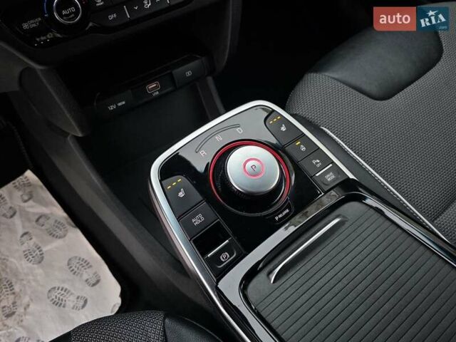 Белый Киа Niro, объемом двигателя 0 л и пробегом 149 тыс. км за 17499 $, фото 26 на Automoto.ua
