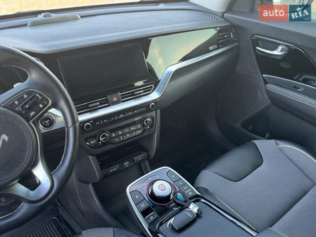 Белый Киа Niro, объемом двигателя 0 л и пробегом 112 тыс. км за 19800 $, фото 18 на Automoto.ua