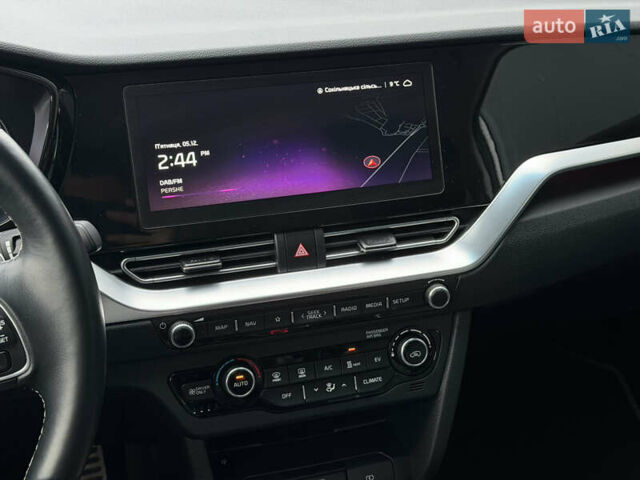 Белый Киа Niro, объемом двигателя 0 л и пробегом 39 тыс. км за 23400 $, фото 42 на Automoto.ua