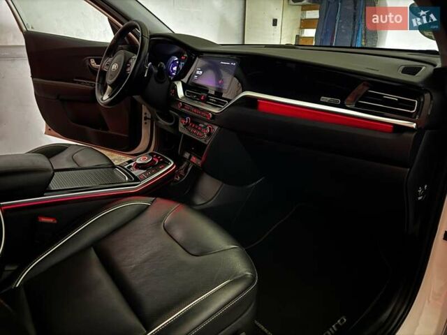 Белый Киа Niro, объемом двигателя 0 л и пробегом 160 тыс. км за 19400 $, фото 60 на Automoto.ua