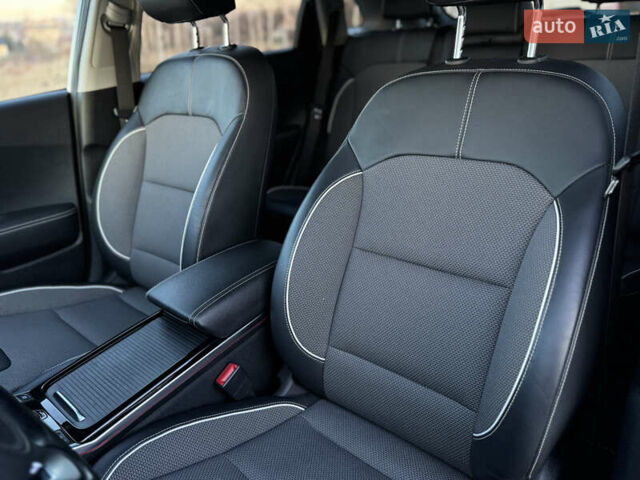 Белый Киа Niro, объемом двигателя 0 л и пробегом 18 тыс. км за 21999 $, фото 44 на Automoto.ua
