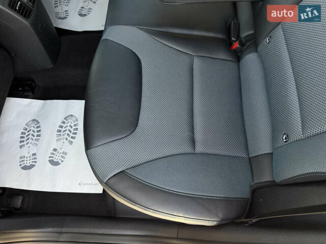 Білий Кіа Niro, об'ємом двигуна 0 л та пробігом 121 тис. км за 18950 $, фото 27 на Automoto.ua