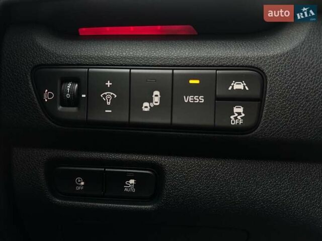 Білий Кіа Niro, об'ємом двигуна 0 л та пробігом 35 тис. км за 24400 $, фото 9 на Automoto.ua