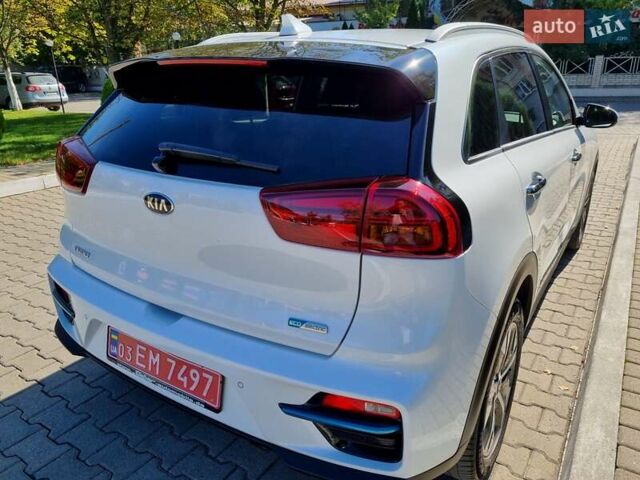 Белый Киа Niro, объемом двигателя 0 л и пробегом 65 тыс. км за 21750 $, фото 9 на Automoto.ua