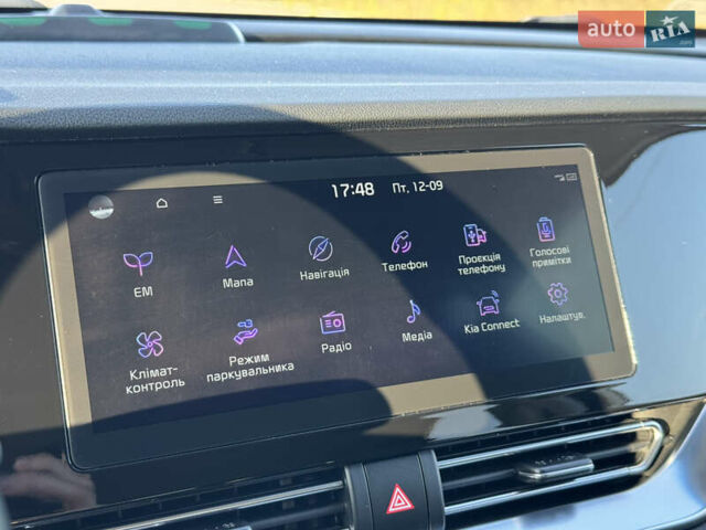 Білий Кіа Niro, об'ємом двигуна 0 л та пробігом 107 тис. км за 20900 $, фото 27 на Automoto.ua